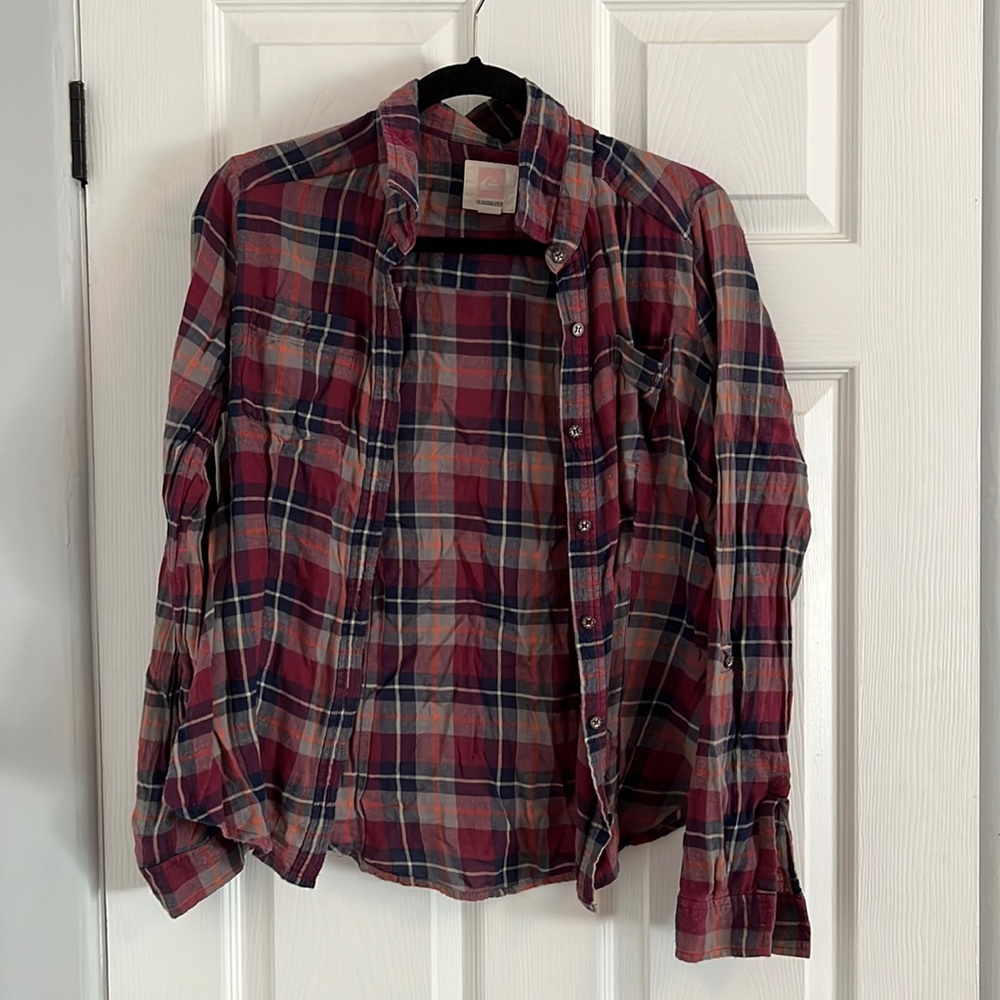 Quicksilver button down. Size small. Soft and fitted.